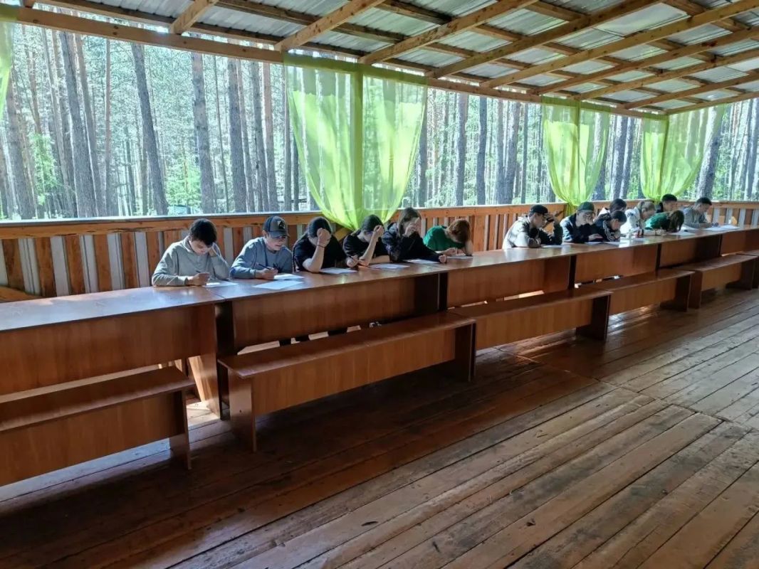 В Забайкальском крае проходит слет школьных лесничеств В Забайкальском крае проходит слет школьных лесничеств