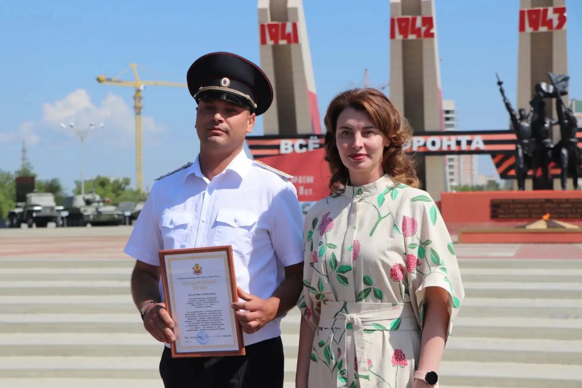 Инна Щеглова: Сегодня приняла участие в торжественном гарнизонном разводе нарядов полиции при заступлении на службу по охране общественного порядка, посвященном празднованию 90-летнего юбилея со Дня образования... Инна Щеглова: Сегодня приняла участие в торжественном гарнизонном разводе нарядов полиции при заступлении на службу по охране общественного порядка, посвященном празднованию 90-летнего юбилея со Дня образования...