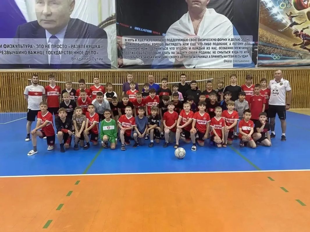 Студенты Читинского педагогического колледжа проходят практику в летних лагерях Забайкалья Студенты Читинского педагогического колледжа проходят практику в летних лагерях Забайкалья