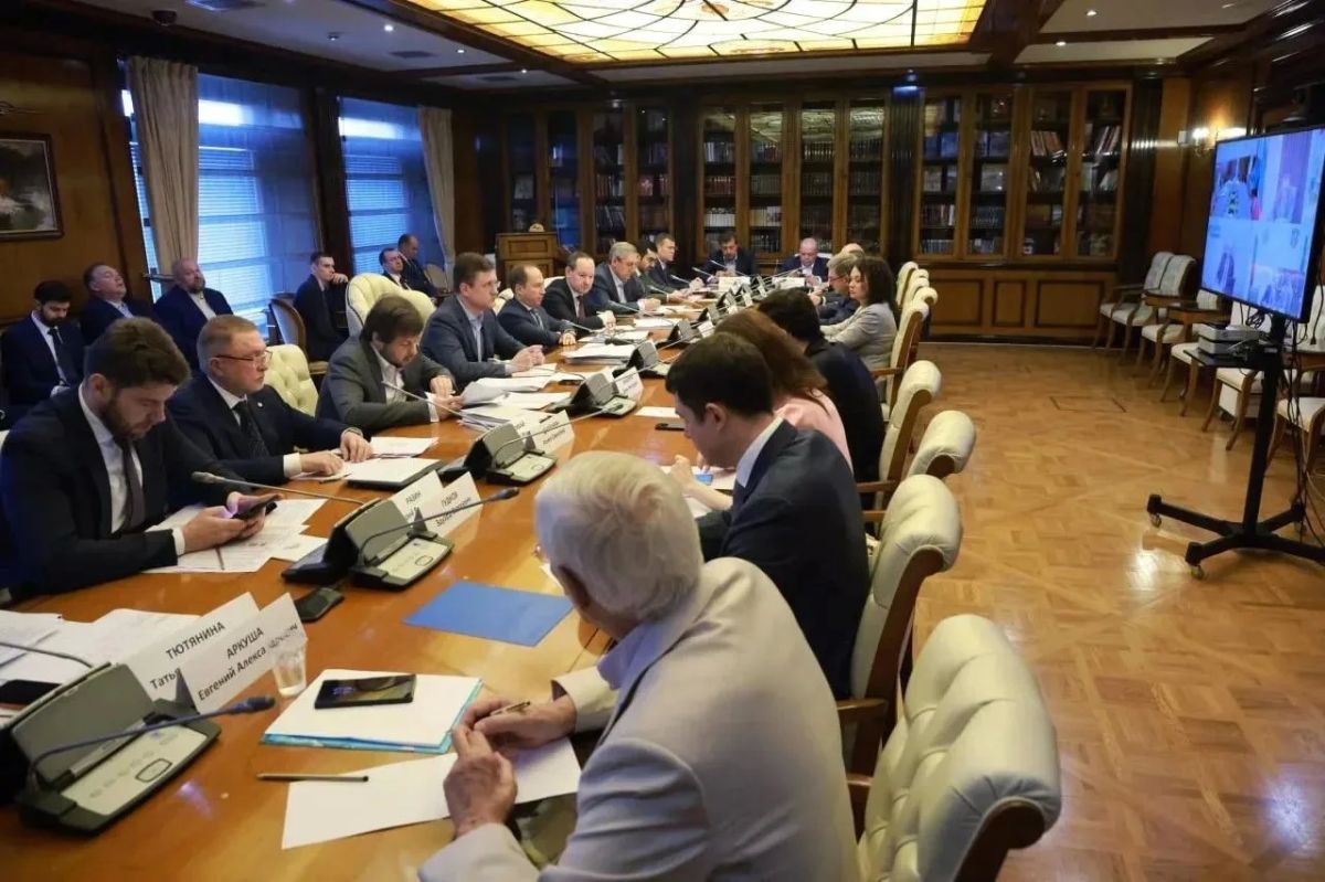 Вице-премьер Правительства РФ Александр Новак провел совещание по ситуации на топливном рынке