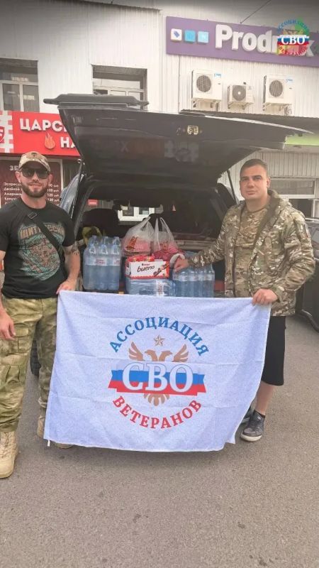 Ассоциация ветеранов СВО оказывает помощь людям в очередях на АЗС в Чите Ассоциация ветеранов СВО оказывает помощь людям в очередях на АЗС в Чите