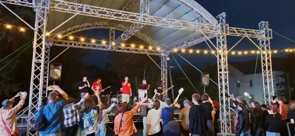 Любимые забайкальцами «Концерты на закате» стартовали в округах края Любимые забайкальцами «Концерты на закате» стартовали в округах края
