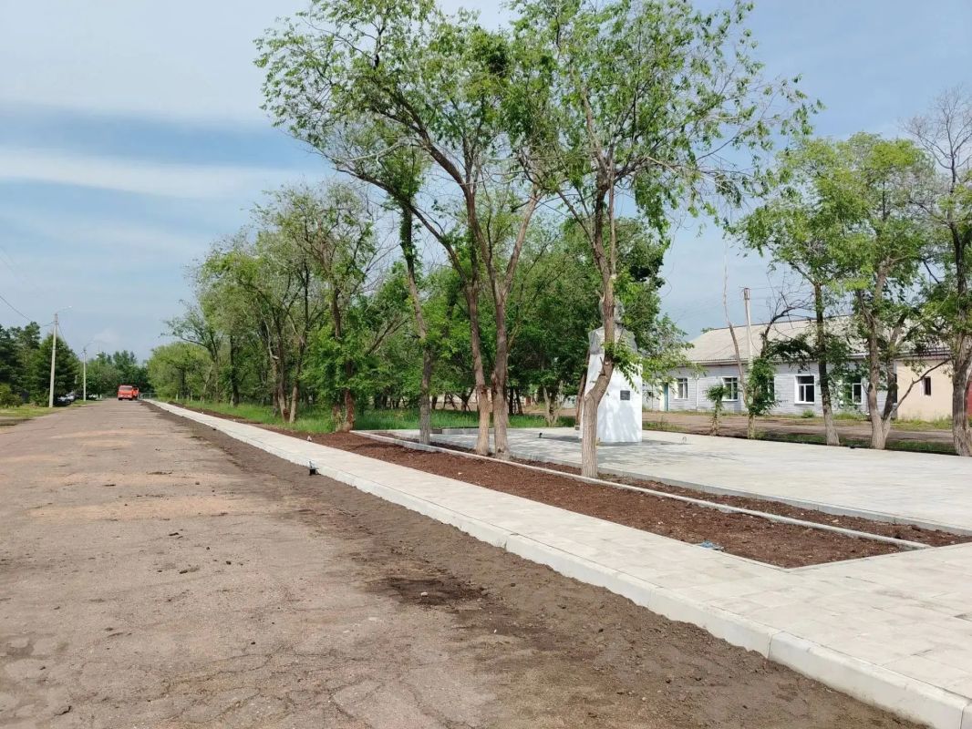 В Приаргунске проходит благоустройство сквера имени Гавриила Аксёнова В Приаргунске проходит благоустройство сквера имени Гавриила Аксёнова