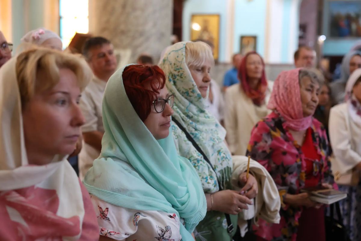 Торжественное богослужение в День семьи, любви и верности прошло в Чите Торжественное богослужение в День семьи, любви и верности прошло в Чите