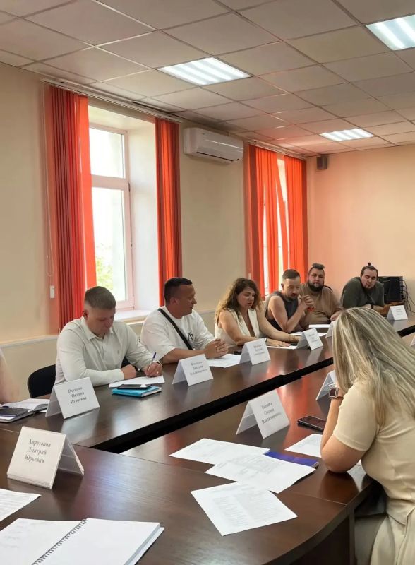 Минэконом и Агентство по туризму Забайкалья провели встречу с представителями гастроиндустрии края по вопросу проведения фестиваля «Вкусы народов Забайкалья на Великом чайном пути» Минэконом и Агентство по туризму Забайкалья провели встречу с представителями гастроиндустрии края по вопросу проведения фестиваля «Вкусы народов Забайкалья на Великом чайном пути»