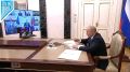 Президент России Владимир Путин провел совещание с членами правительства по теме работы топливного и транспортного комплекса в нынешней ситуации