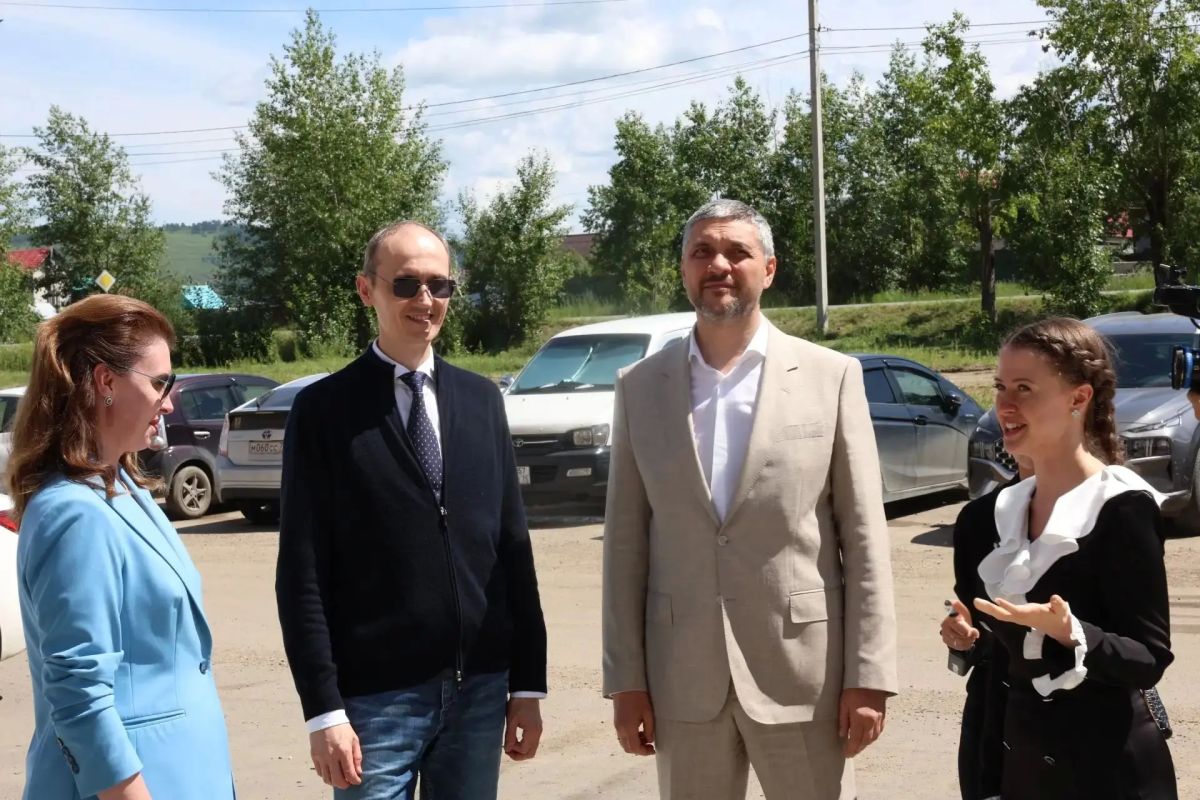 Дмитрию Григоренко показали, как цифровая среда помогает забайкальцам в быту Дмитрию Григоренко показали, как цифровая среда помогает забайкальцам в быту