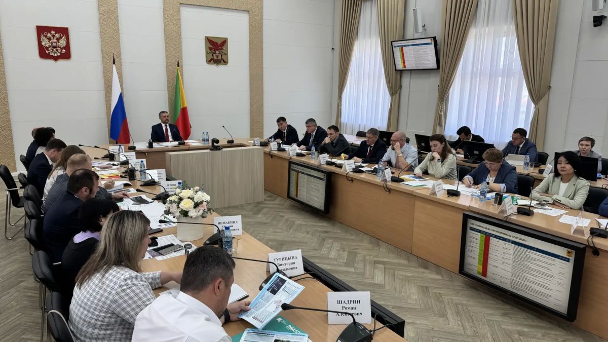 Александр Осипов: Превентивные работы по предотвращению подтоплений на местах должны вестись по часам