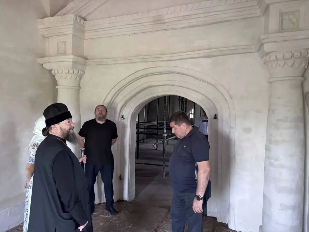 Митрополит Димитрий рассказал о ходе реставрации храма в Калинино