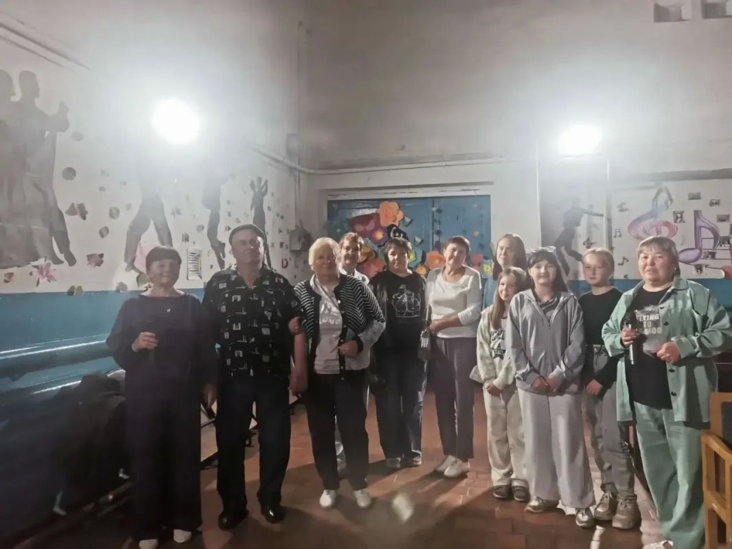 Квартирник с советскими фильмами под открытым небом и тёплый вечер с музыкой Квартирник с советскими фильмами под открытым небом и тёплый вечер с музыкой