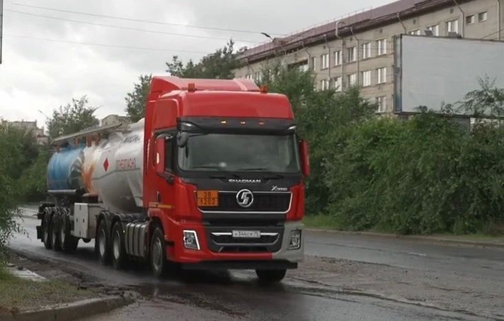Бензовозы с топливом отправили в округа Забайкалья Бензовозы с топливом отправили в округа Забайкалья