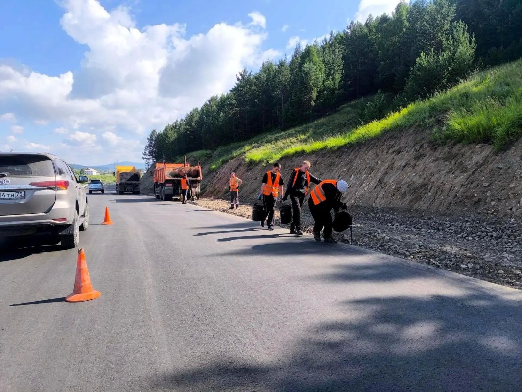 Дорога к удалённому району Пески в ПетровскЗабайкальском будет сдана к 25 июля Дорога к удалённому району Пески в ПетровскЗабайкальском будет сдана к 25 июля