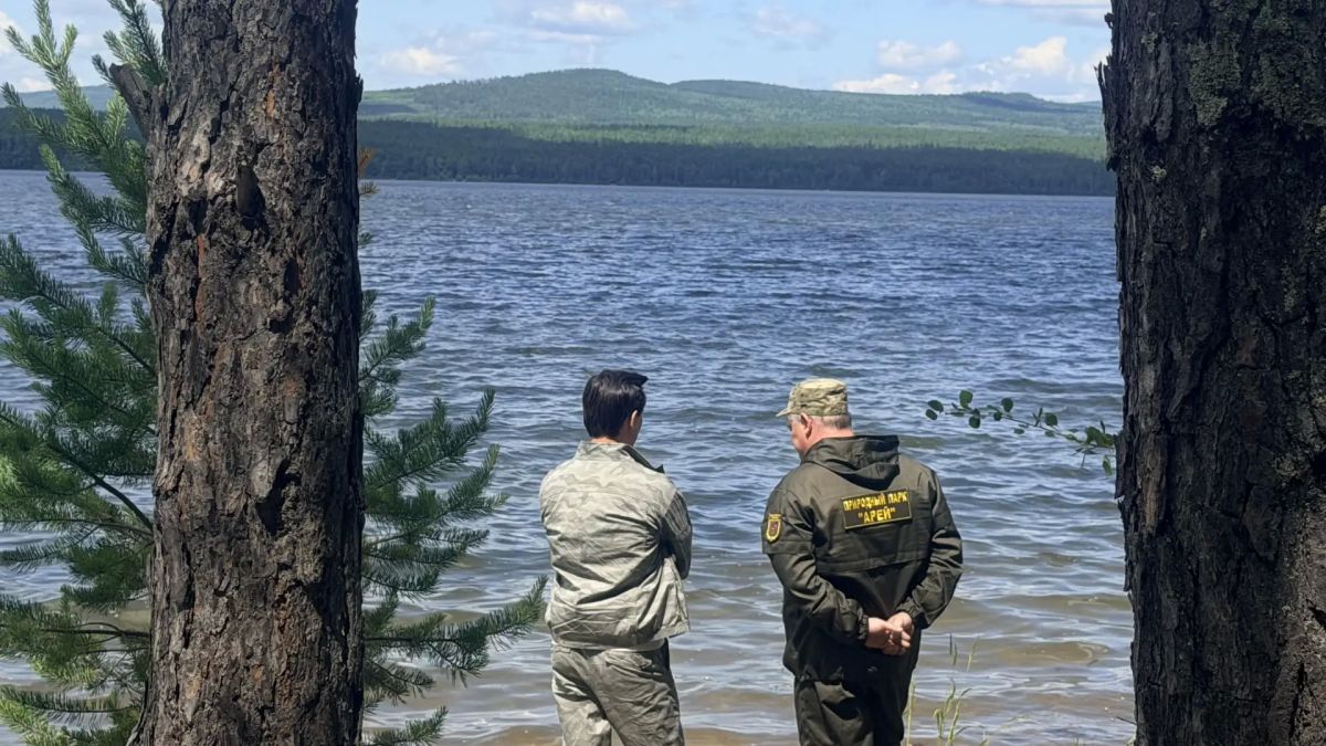 Министр проверил строительство экотропы на Арее Министр проверил строительство экотропы на Арее
