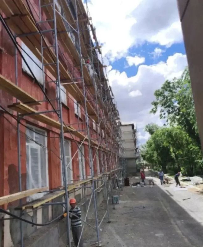 В Чите и округах края одновременно строят новые и капитально ремонтируют действующие школы и детские сады В Чите и округах края одновременно строят новые и капитально ремонтируют действующие школы и детские сады