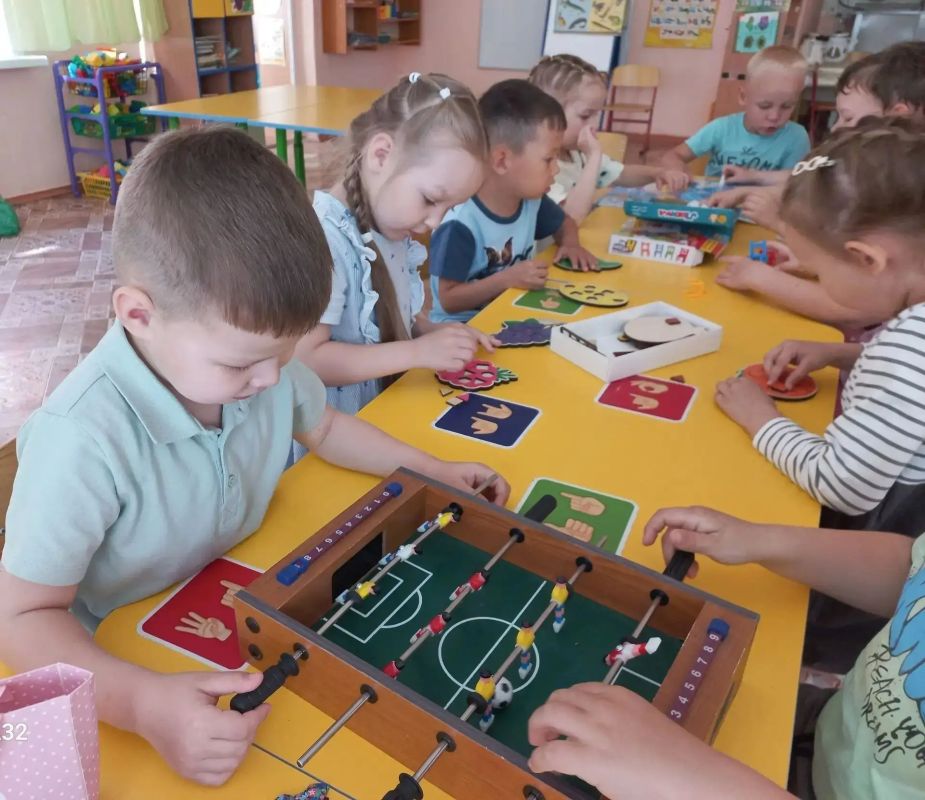 В детских садах округов скучать не приходится: игры, сказки и творчество! Лето — время для ярких впечатлений В детских садах округов скучать не приходится: игры, сказки и творчество! Лето — время для ярких впечатлений