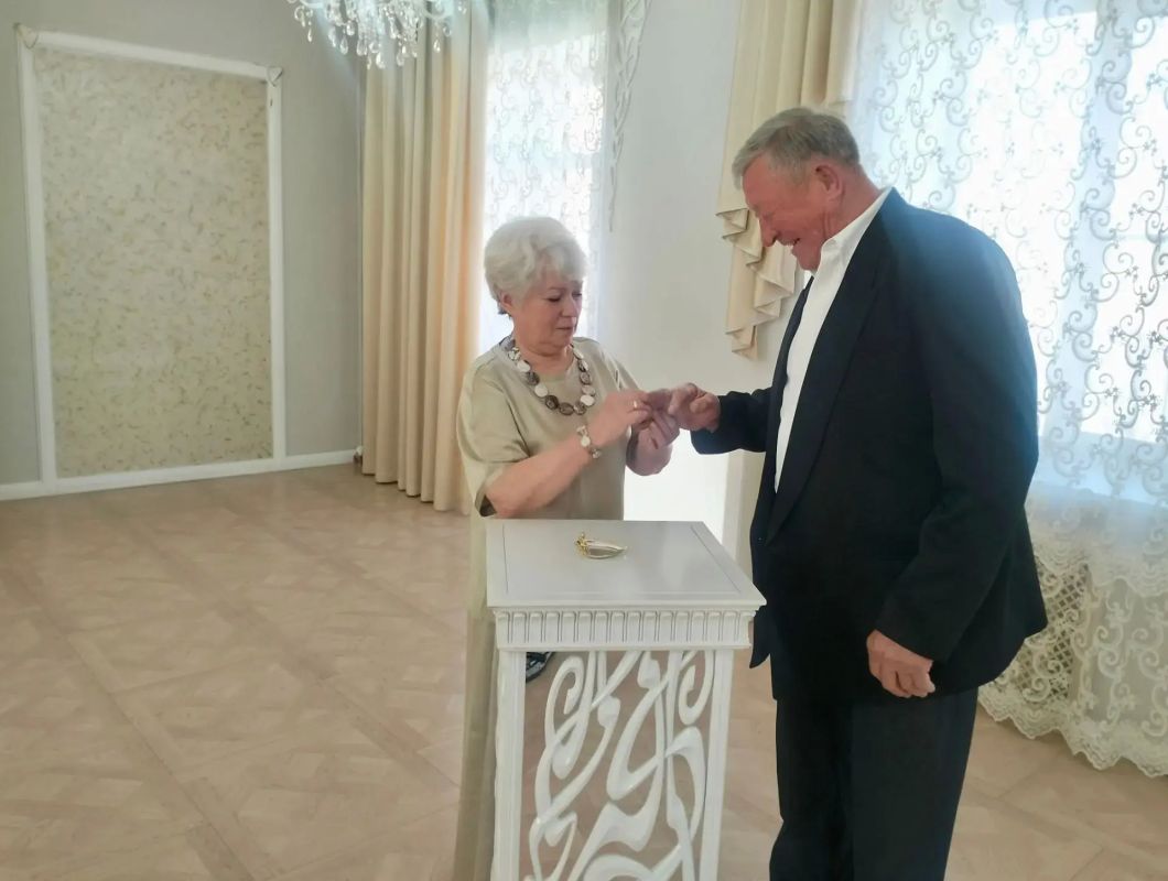 Полвека любви, семьи и верности отметили супруги Горковенко Полвека любви, семьи и верности отметили супруги Горковенко