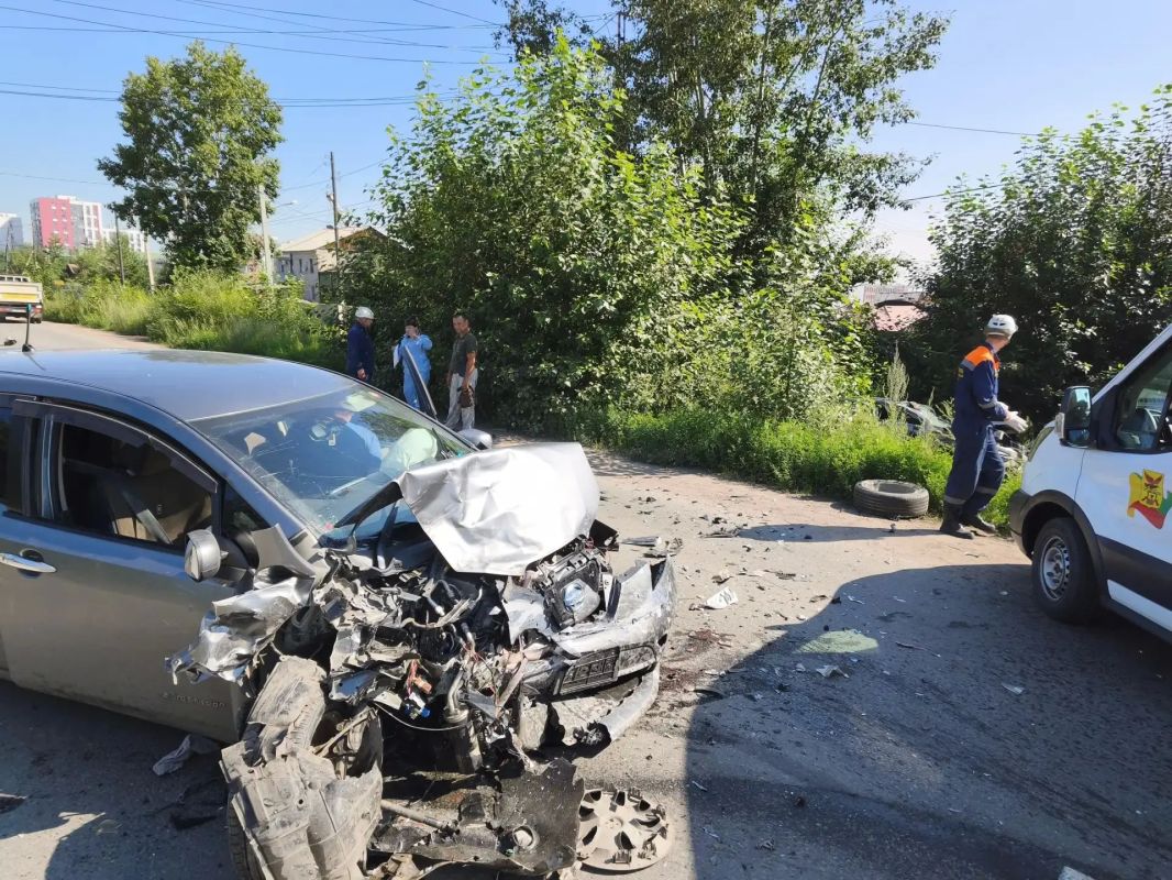 22 июля в 10:11 оперативному дежурному поисково-спасательной службы ГУ "Забайкалпожспас" поступила информация от службы 112 о дорожно-транспортном проишествии по адресу Романовский тракт 37, дежурная смена по прибытию на... 22 июля в 10:11 оперативному дежурному поисково-спасательной службы ГУ "Забайкалпожспас" поступила информация от службы 112 о дорожно-транспортном проишествии по адресу Романовский тракт 37, дежурная смена по прибытию на...