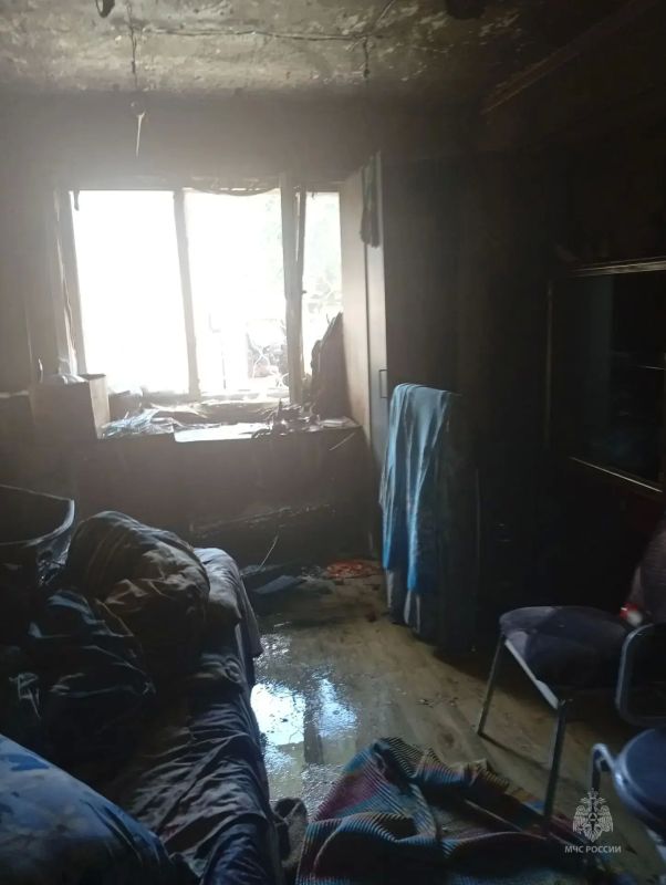 Огнеборцы спасли 10 человек на пожаре в Краснокаменске Огнеборцы спасли 10 человек на пожаре в Краснокаменске