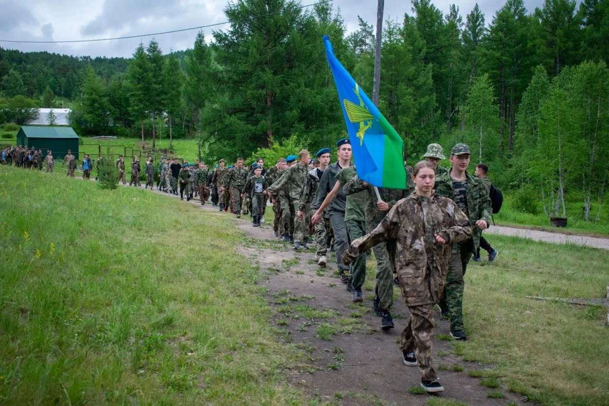 В Забайкалье стартовала военно-патриотическая смена «Разведка» В Забайкалье стартовала военно-патриотическая смена «Разведка»