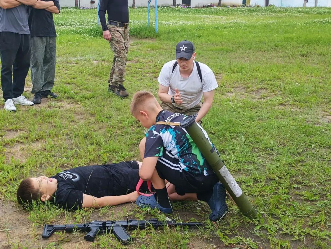 В реабилитационном центре для детей и подростков с ограниченными возможностями «Спасатель» состоялся Урок мужества В реабилитационном центре для детей и подростков с ограниченными возможностями «Спасатель» состоялся Урок мужества