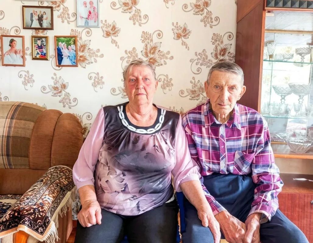 Семьи из Мильгидуна и Ульякана отмечены наградой «За любовь и верность» Семьи из Мильгидуна и Ульякана отмечены наградой «За любовь и верность»