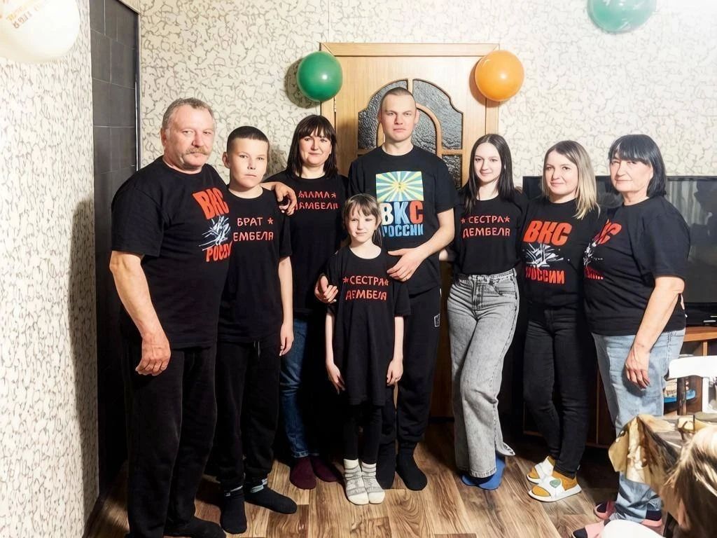 Семьи из Мильгидуна и Ульякана отмечены наградой «За любовь и верность» Семьи из Мильгидуна и Ульякана отмечены наградой «За любовь и верность»