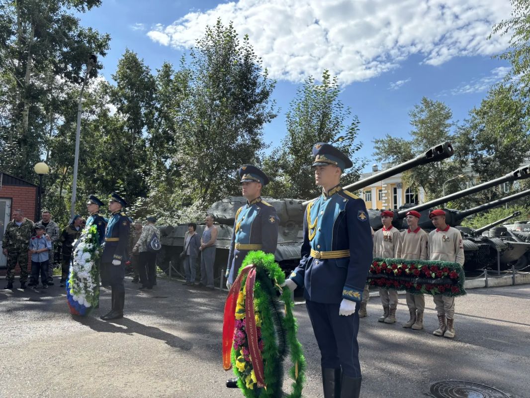Молебном начался праздник Военно-десантных войск в Парке ОДОРА Молебном начался праздник Военно-десантных войск в Парке ОДОРА