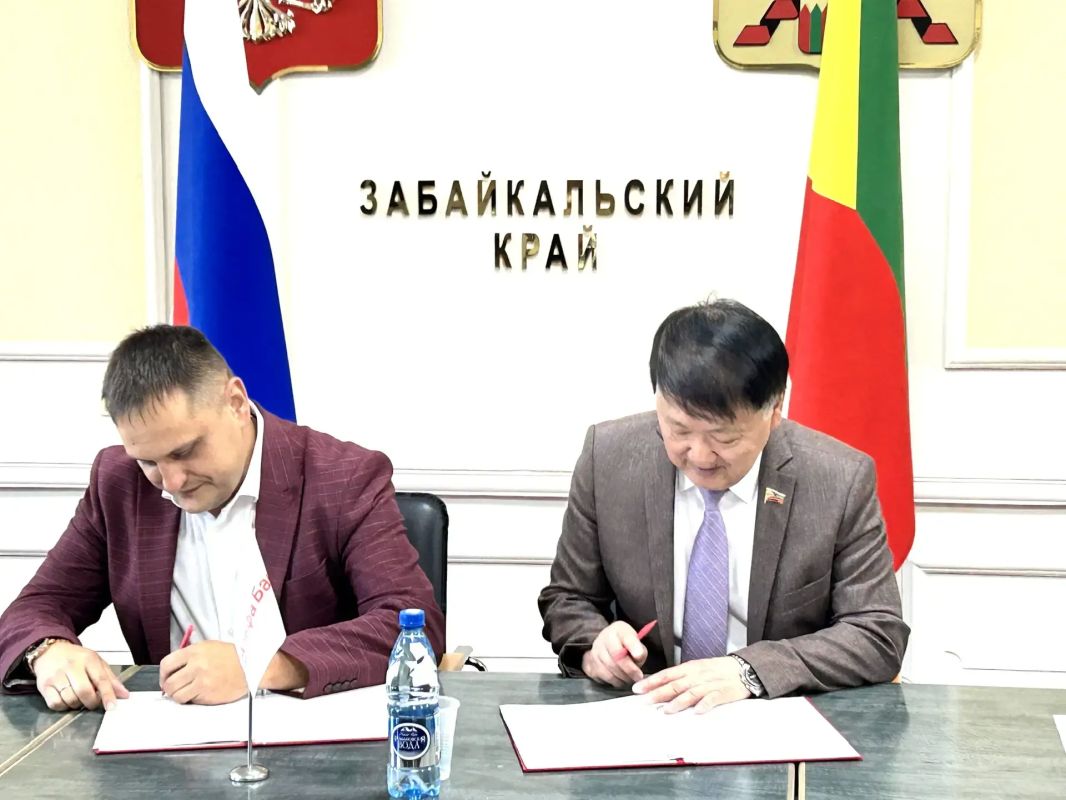 Законодатели региона будут сотрудничать с «Альфа-Банком» Законодатели региона будут сотрудничать с «Альфа-Банком»
