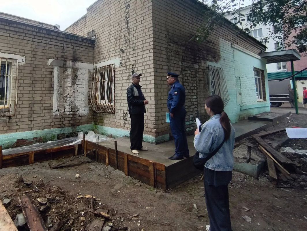 Прокуратура Агинского района потребовала от подрядчика устранить нарушения сроков капремонта Новоорловского молодежного центра