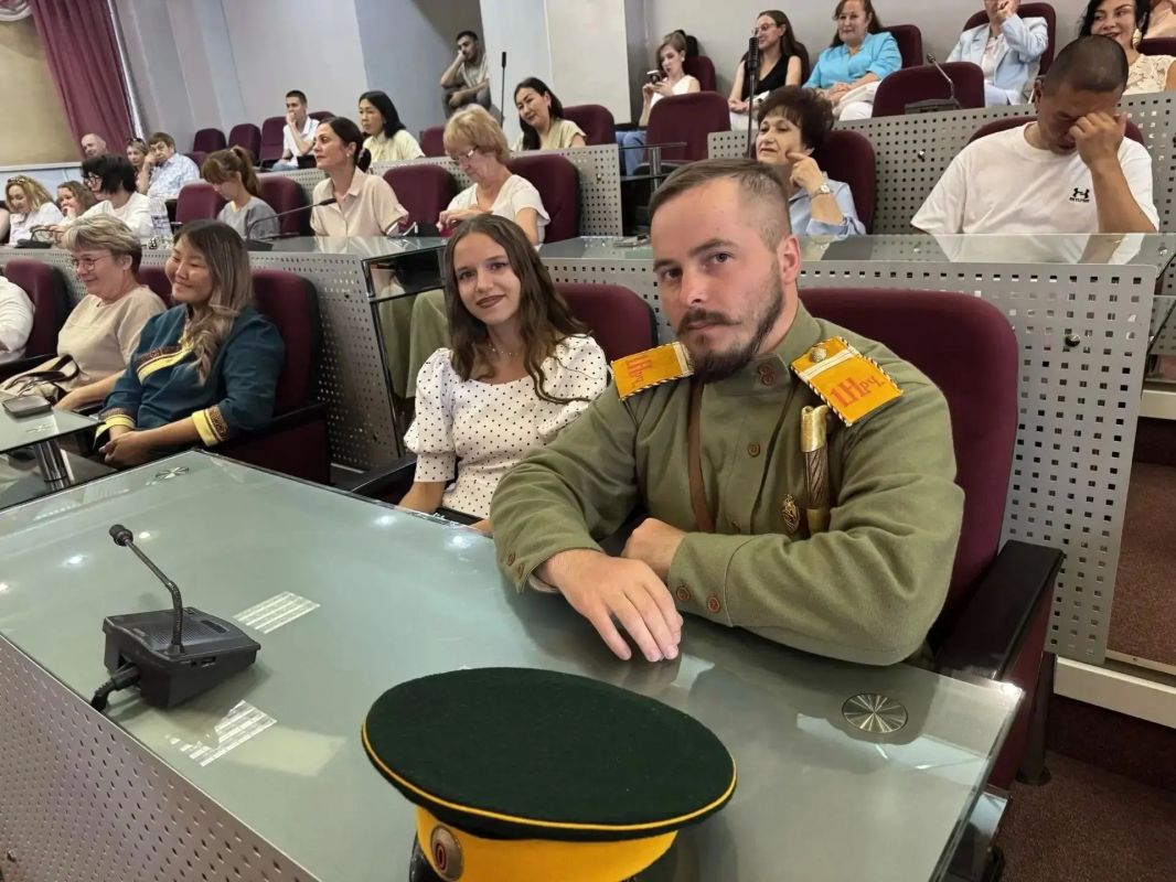 Больше 62 миллионов рублей на реализацию инициатив: В Чите наградили победителей конкурса грантов губернатора Забайкалья Больше 62 миллионов рублей на реализацию инициатив: В Чите наградили победителей конкурса грантов губернатора Забайкалья