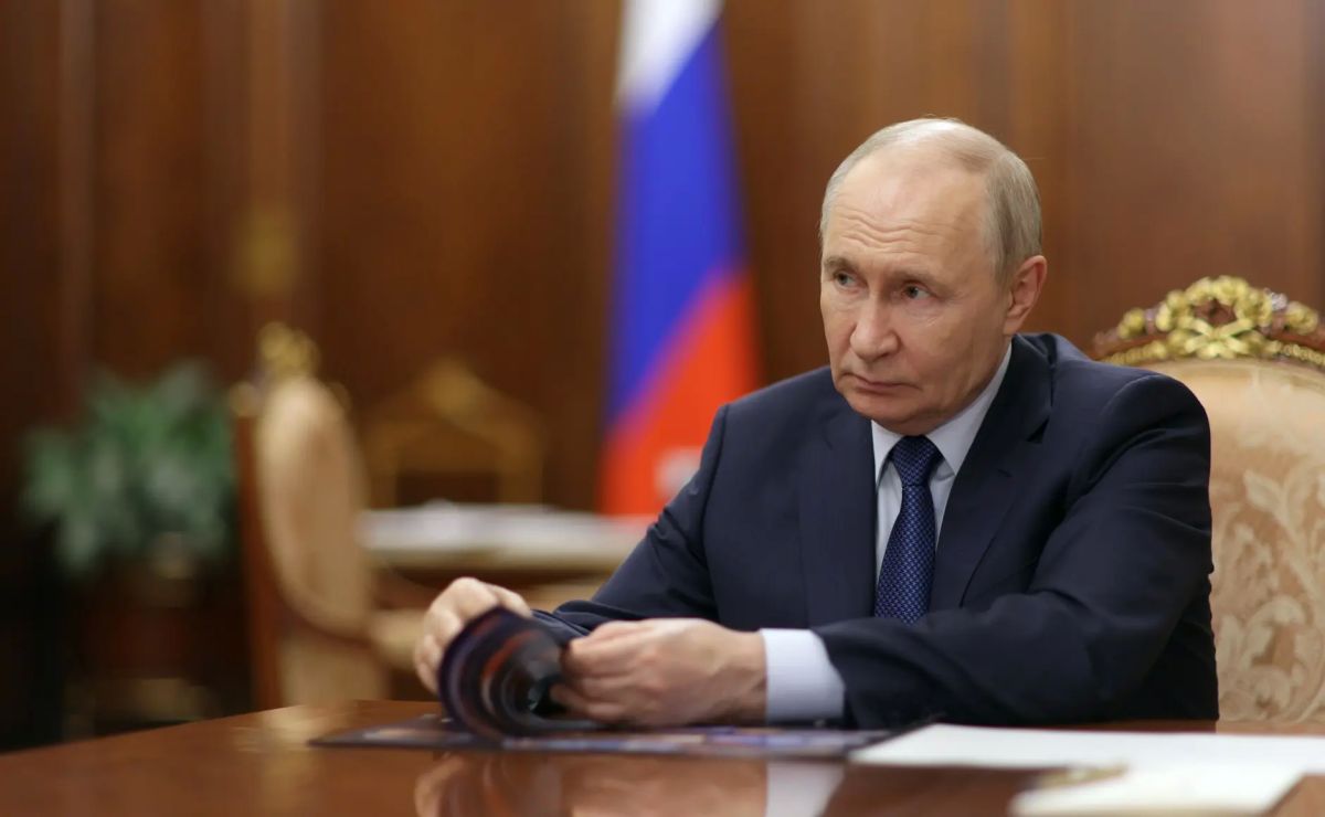 Александр Осипов: Владимир Владимирович Путин провёл рабочую встречу с вице-премьером – полпредом Президента в ДФО Юрием Петровичем Трутневым Александр Осипов: Владимир Владимирович Путин провёл рабочую встречу с вице-премьером – полпредом Президента в ДФО Юрием Петровичем Трутневым