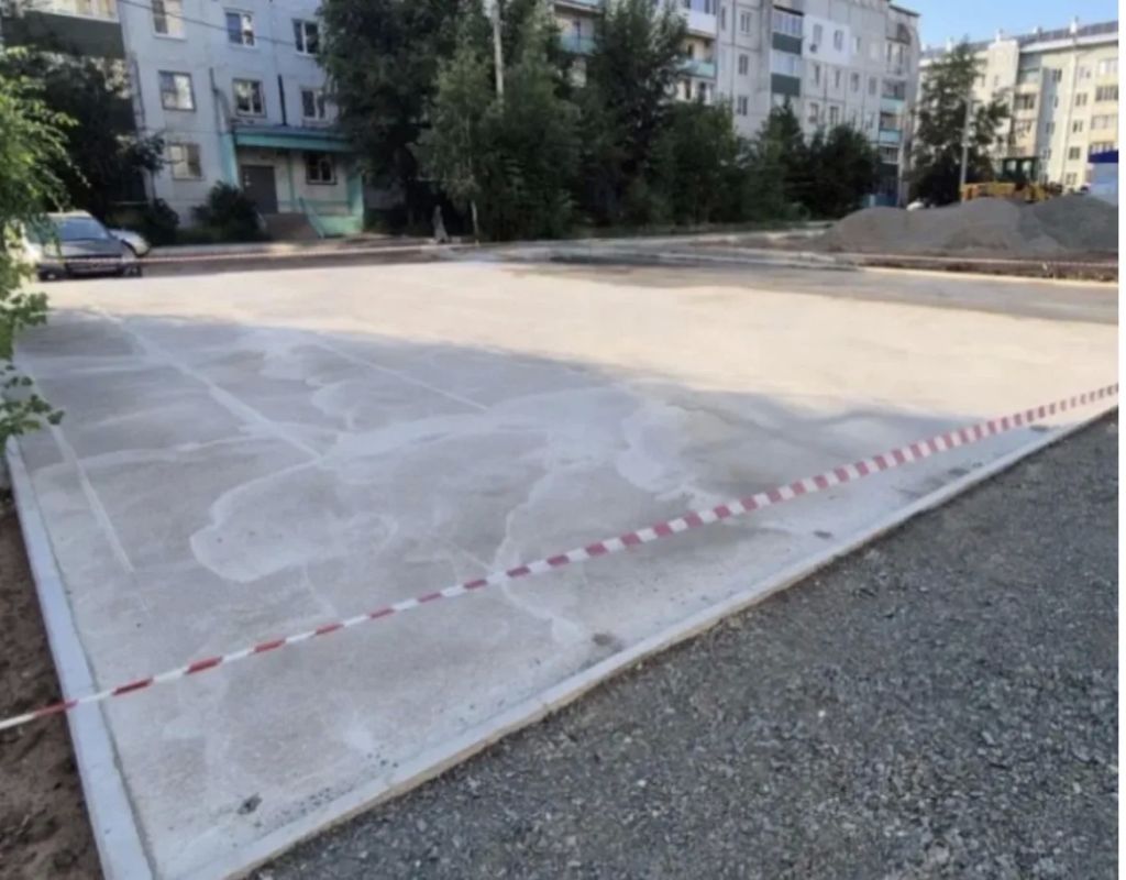 Благоустройство дворовых территорий в рамках регионального проекта «Благоустройство дальневосточных дворов» продолжается в краевом центре Благоустройство дворовых территорий в рамках регионального проекта «Благоустройство дальневосточных дворов» продолжается в краевом центре