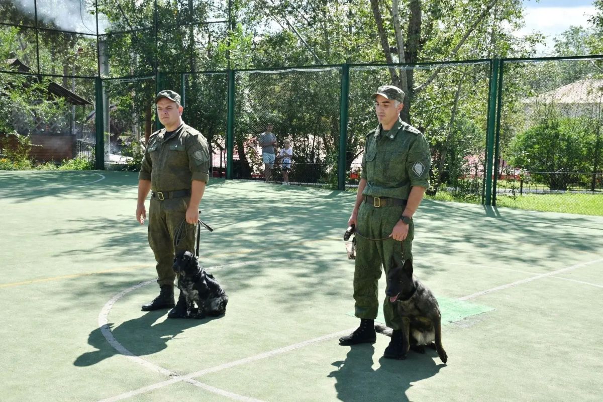 Выступления кинологических служб покажут во время празднования Дня парка Дома офицеров Забайкалья Выступления кинологических служб покажут во время празднования Дня парка Дома офицеров Забайкалья