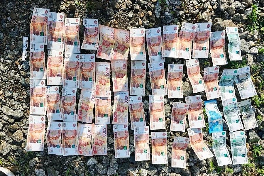 Машинист тепловоза в Забайкалье слил 6 тысяч литров солярки на продажу Машинист тепловоза в Забайкалье слил 6 тысяч литров солярки на продажу