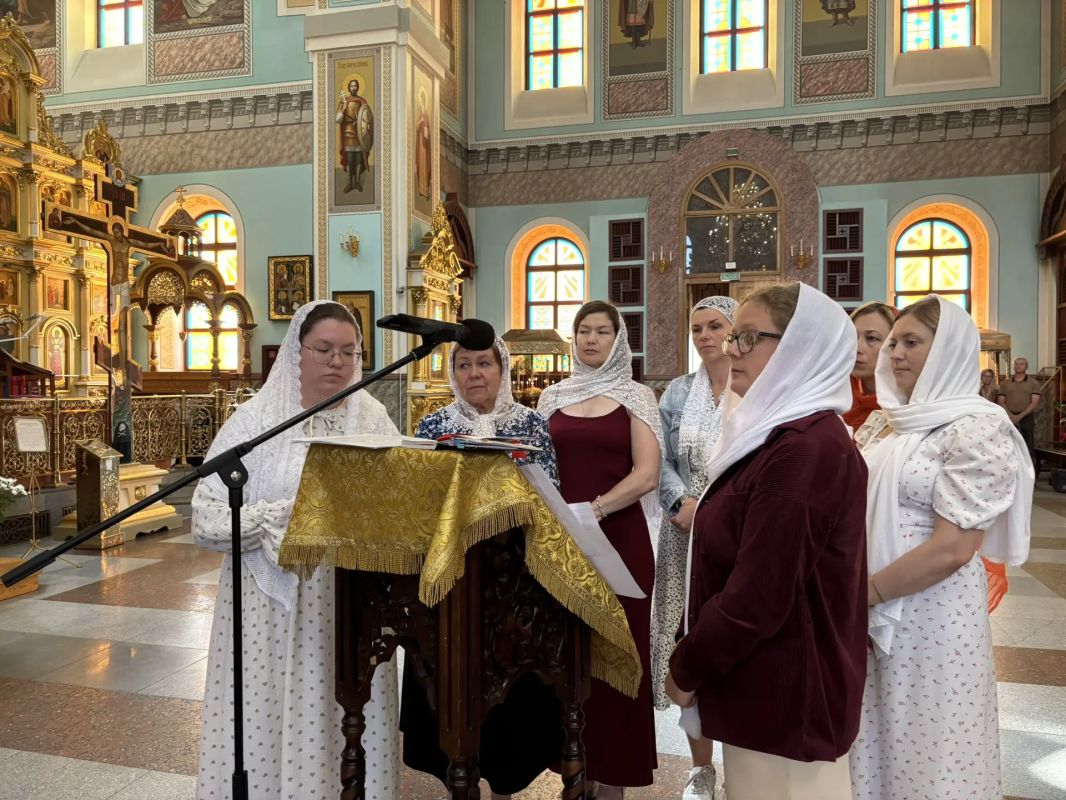 В Чите освятили яблоки по случаю праздника Преображение Господне В Казанском кафедральном соборе митрополит Читинский и Петровск-Забайкальский Димитрий провёл молебен по случаю наступающего праздника Преображение Господня В Чите освятили яблоки по случаю праздника Преображение Господне В Казанском кафедральном соборе митрополит Читинский и Петровск-Забайкальский Димитрий провёл молебен по случаю наступающего праздника Преображение Господня