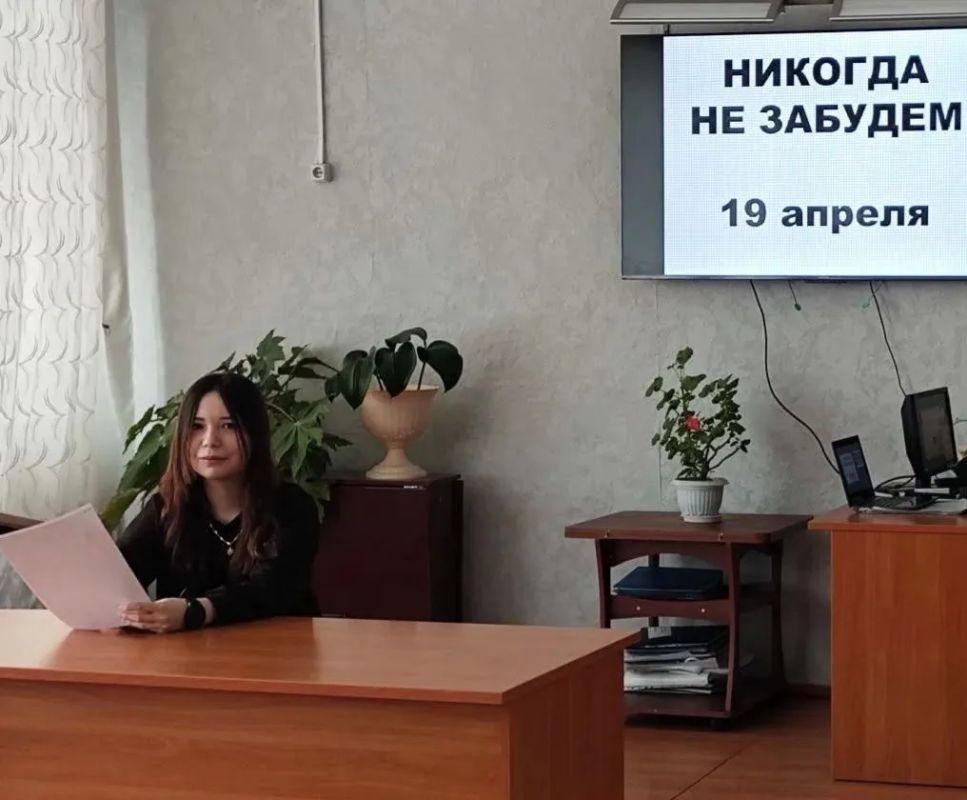 Менеджер по связям с общественностью Борзинского краеведческого музея Лилия Пурбуева вышла в финал всероссийского конкурса «Знать, любить, гордиться», ставшего частью нацпроекта «Молодёжь и дети»