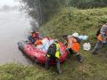Спасатели поисково-спасательной службы Забайкалпожспаса переправили через разлившийся Урюм 71 взрослых, 15 детей