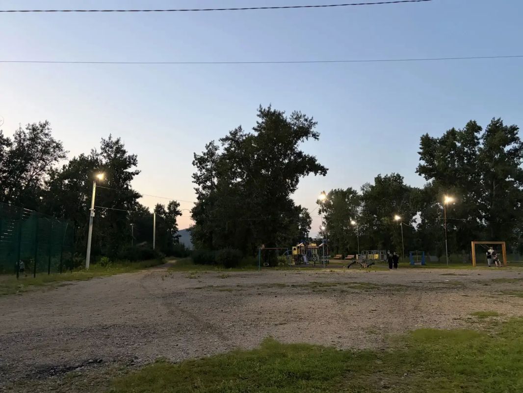 В Петровск-Забайкальском округе обеспечено освещение территории парка отдыха в Новопавловке после обращения местной жительницы