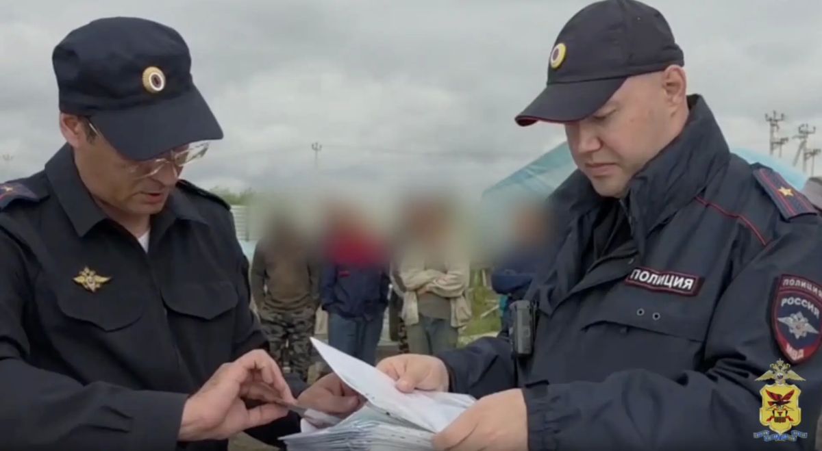 Полиция Забайкалья выявила более 160 нарушений миграционного законодательства в ходе рейда Полиция Забайкалья выявила более 160 нарушений миграционного законодательства в ходе рейда