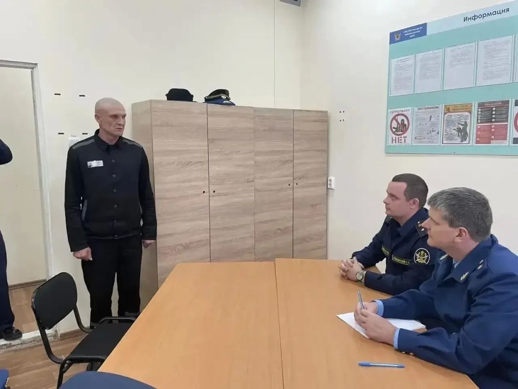 Прокурор Забайкальского края Александр Яновский в ходе рабочей поездки в Краснокаменск проверил исправительную колонию № 10 Прокурор Забайкальского края Александр Яновский в ходе рабочей поездки в Краснокаменск проверил исправительную колонию № 10
