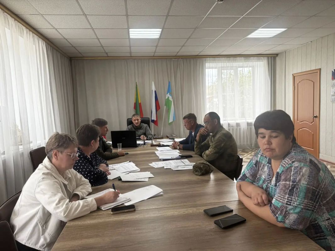 Зампред правительства Забайкалья Игорь Смирнов провёл расширенное координационное совещание в Чернышевском округе с участием представителей профильных краевых министерств, а также представителей местной администрации Зампред правительства Забайкалья Игорь Смирнов провёл расширенное координационное совещание в Чернышевском округе с участием представителей профильных краевых министерств, а также представителей местной администрации