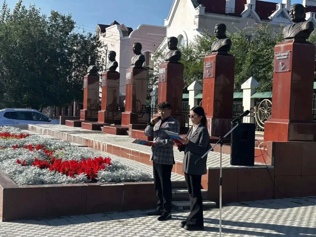 Митинг памяти Иосифа Кобзона прошёл в Агинском Митинг памяти Иосифа Кобзона прошёл в Агинском