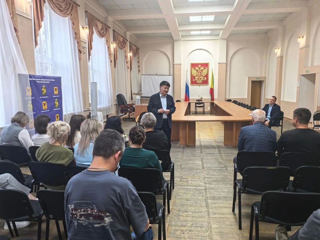 Ремонт пищеблока и дефицит врачей: Кон Ен Хва встретился с коллективом Могочинской ЦРБ Ремонт пищеблока и дефицит врачей: Кон Ен Хва встретился с коллективом Могочинской ЦРБ