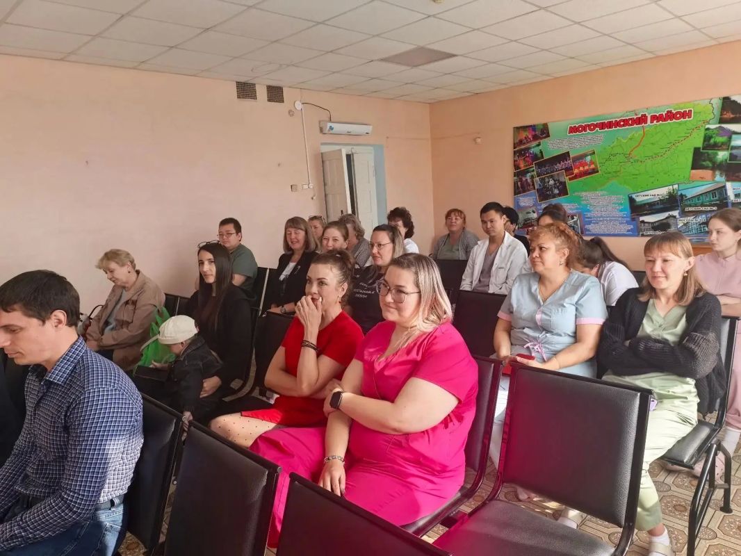 Ремонт пищеблока и дефицит врачей: Кон Ен Хва встретился с коллективом Могочинской ЦРБ Ремонт пищеблока и дефицит врачей: Кон Ен Хва встретился с коллективом Могочинской ЦРБ