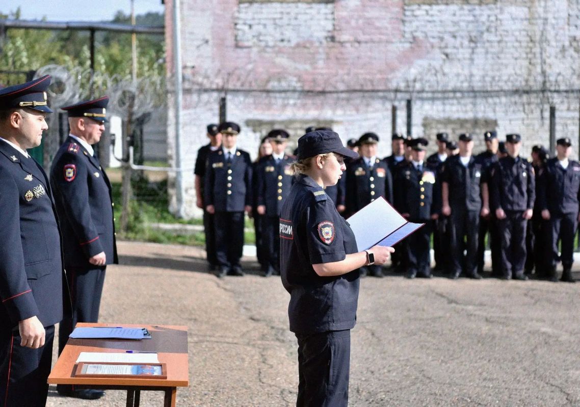 В Чите молодые сотрудники ППС приняли Присягу в свой профессиональный праздник В Чите молодые сотрудники ППС приняли Присягу в свой профессиональный праздник