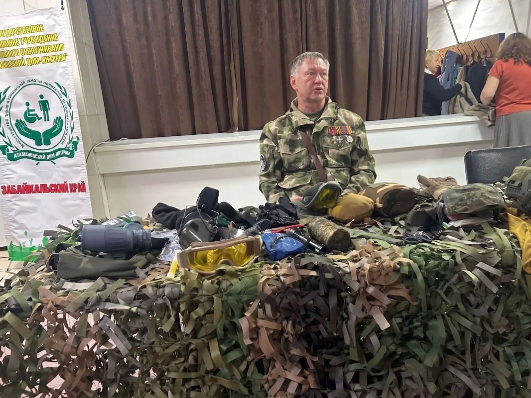 В филармонии ветераны СВО показали образцы вооружения и обучили тактической медицине В филармонии ветераны СВО показали образцы вооружения и обучили тактической медицине