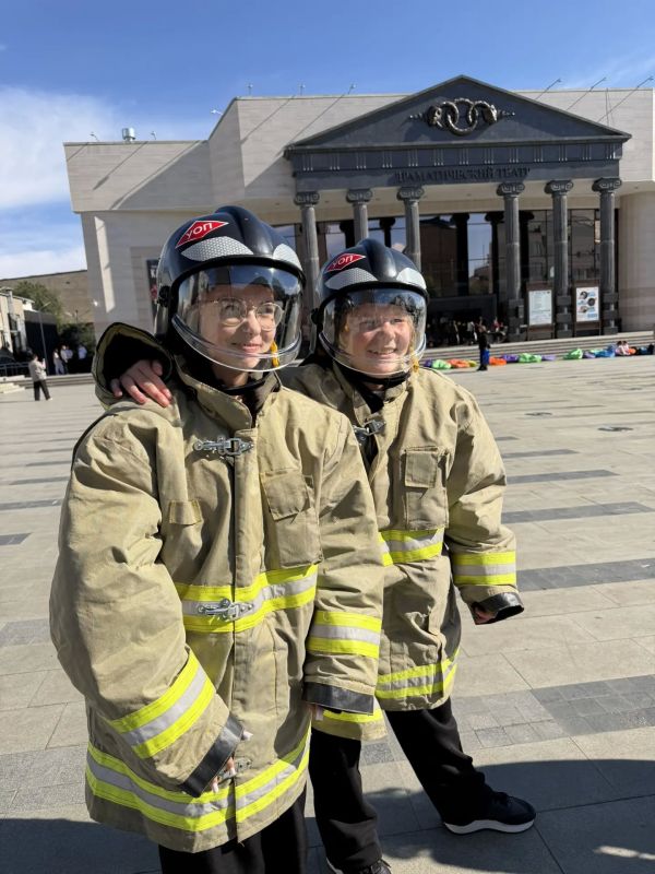 Мы – в центре молодёжного движения! Мы – в центре молодёжного движения!