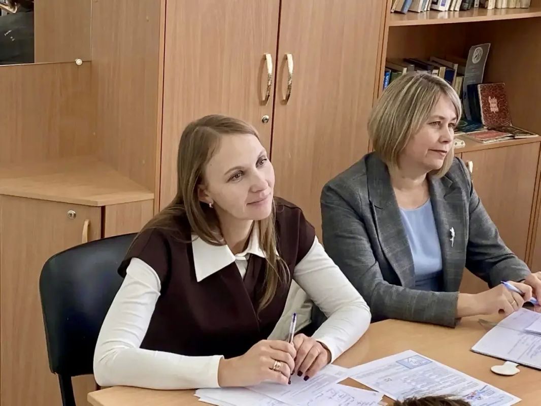 Учить, вдохновлять, открывать новые возможности: продолжается конкурс на соискание Премии Мэра города Читы «Педагогическое призвание — 2026»! Учить, вдохновлять, открывать новые возможности: продолжается конкурс на соискание Премии Мэра города Читы «Педагогическое призвание — 2026»!