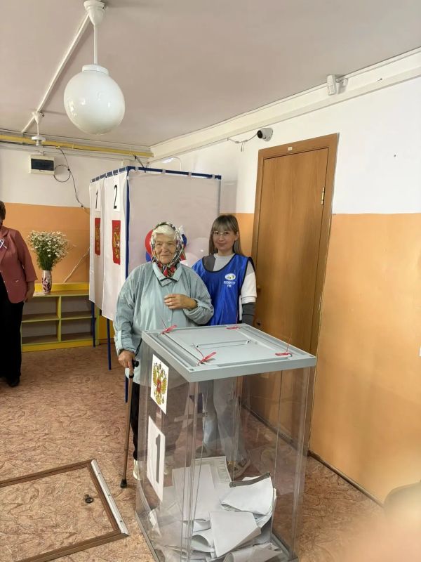 Первый день голосования завершён Первый день голосования завершён
