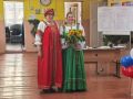 На участке №3601 встретились два председателя — Анастасия Фёдорова и её предшественница Ольга Минина — в русских народных костюмах